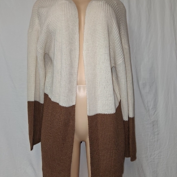 Mine New  Cream and Brown Colorblock Cardigan Size L - Picture 4 of 16